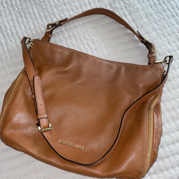 Michael Kors leather shoulder bag - Picture 5 of 8